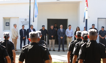 El objetivo de la reapertura de comisarías es fortalecer la cercanía de la policía con los vecinos El objetivo de la reapertura de comisarías es fortalecer la cercanía de la policía con los vecinos