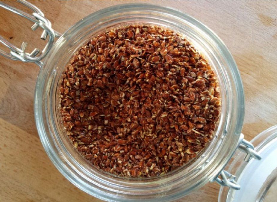 Truco fácil para hacer un gel de linaza y evitar el frizz en el cabello