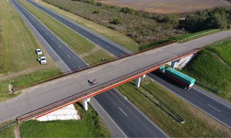La provincia inicia la reparación de puentes sobre la autopista Santa Fe - Rosario. La provincia inicia la reparación de puentes sobre la autopista Santa Fe - Rosario.