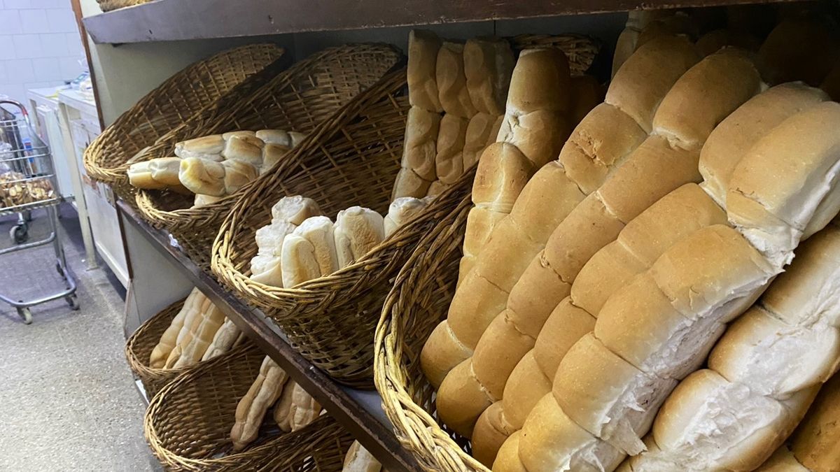 El pan aumentará hasta un 20% en Santa Fe la próxima semana.