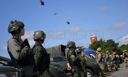 En los dos primeros meses, los homicidios en Rosario fueron 31 homicidios y 15 en Santa Fe”, dijo Michlig. En los dos primeros meses, los homicidios en Rosario fueron 31 homicidios y 15 en Santa Fe”, dijo Michlig.