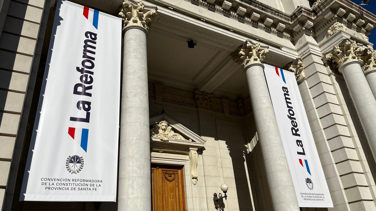 Así luce el frente de la Legislatura santafesina