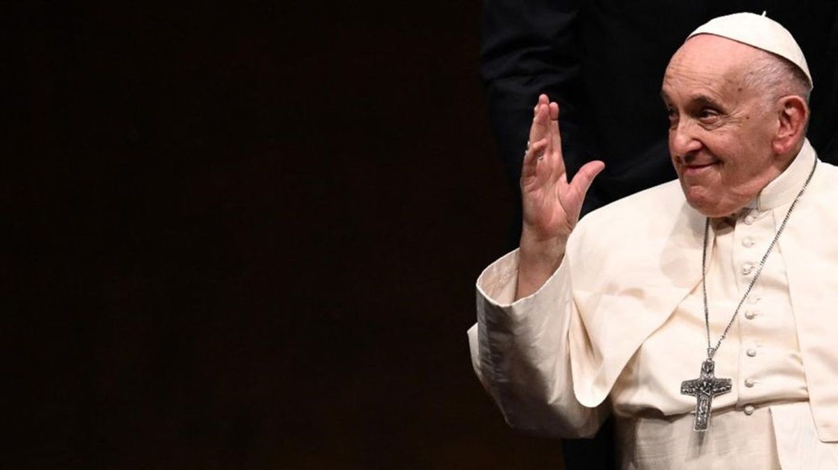 “Ni las armas, ni el terrorismo, ni la guerra, sino la compasión, la justicia y el diálogo son los medios adecuados para construir la paz”, expresó el Papa en una carta. “Ni las armas, ni el terrorismo, ni la guerra, sino la compasión, la justicia y el diálogo son los medios adecuados para construir la paz”, expresó el Papa en una carta.