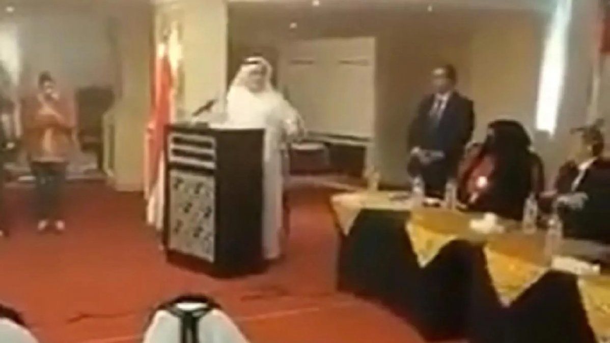 Video: un embajador de Arabia Saudita realizaba un discurso