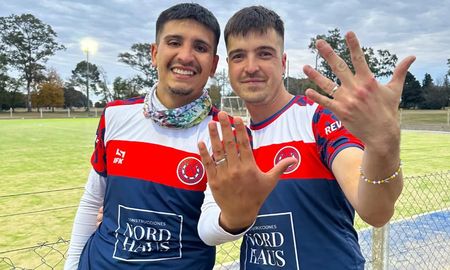 Romántico de casamiento de un jugador de hockey del Jockey Club de Venado Tuerto a su compañero de equipo. Romántico de casamiento de un jugador de hockey del Jockey Club de Venado Tuerto a su compañero de equipo.