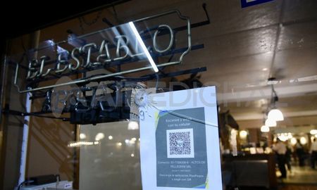 Narcoextorsión en Rosario: les exigen 400 mil pesos para no atacarlos a tiros Narcoextorsión en Rosario: les exigen 400 mil pesos para no atacarlos a tiros