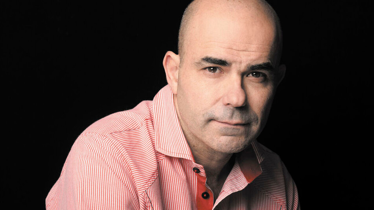 Eduardo Sacheri estará en Santa Fe