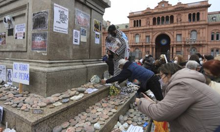 La manifestación fue la continuidad de la primera. Pidieron al Gobierno que no retire las piedras. La manifestación fue la continuidad de la primera. Pidieron al Gobierno que no retire las piedras.