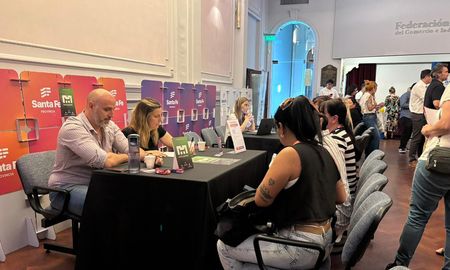 empleo +40: mas de 150 personas accedieron a entrevistas laborales en turismo y gastronomia empleo +40: mas de 150 personas accedieron a entrevistas laborales en turismo y gastronomia