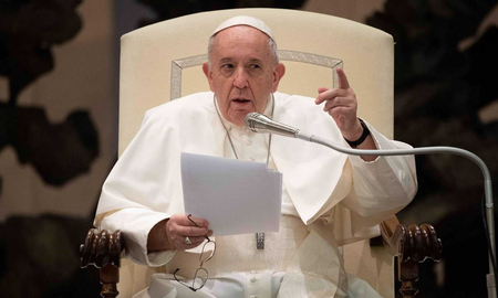 El papa Francisco trató de egoístas a quienes no quieren tener hijos y tienen mascotas El papa Francisco trató de egoístas a quienes no quieren tener hijos y tienen mascotas