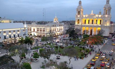 En el centro de de la ciudad de Chiclayo se encuentra Santa María Catedral, donde el papa León XIV celebró cientos de misas. En el centro de de la ciudad de Chiclayo se encuentra Santa María Catedral, donde el papa León XIV celebró cientos de misas.