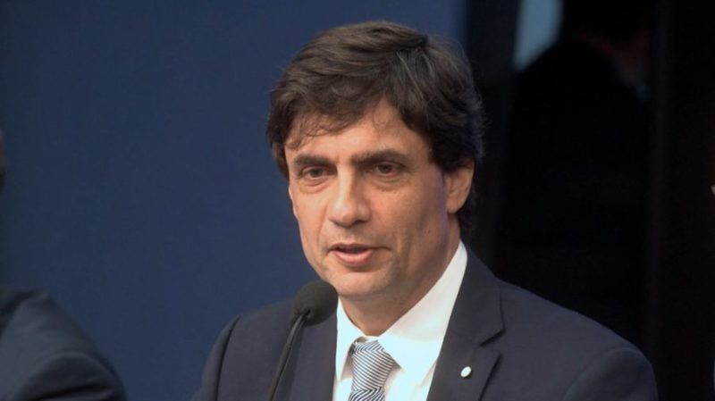 Lacunza entregará al Congreso el proyecto para “reperfilar” la deuda