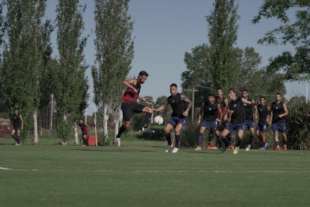 El Club Atlético Colón enfrenta a Juventud Unida de Gualeguaychú en otro amistoso de pretemporada.