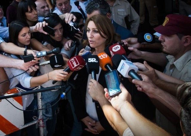 La intendenta de Rosario cuestionó la ausencia de Macri