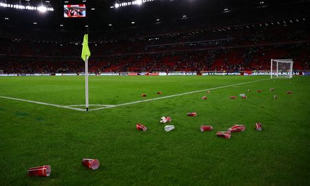 Fifa sancionó a Hungría por cánticos racistas contra dos jugadores de Inglaterra, durante un partido por Eliminatorias Europeas. Fifa sancionó a Hungría por cánticos racistas contra dos jugadores de Inglaterra, durante un partido por Eliminatorias Europeas.