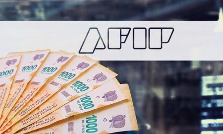 El nuevo piso del mínimo noimponible tendría un recorte que los ubicaría en $1.8 millones para solteros yde $2.2 millones para casados con hijos. El nuevo piso del mínimo noimponible tendría un recorte que los ubicaría en $1.8 millones para solteros yde $2.2 millones para casados con hijos.