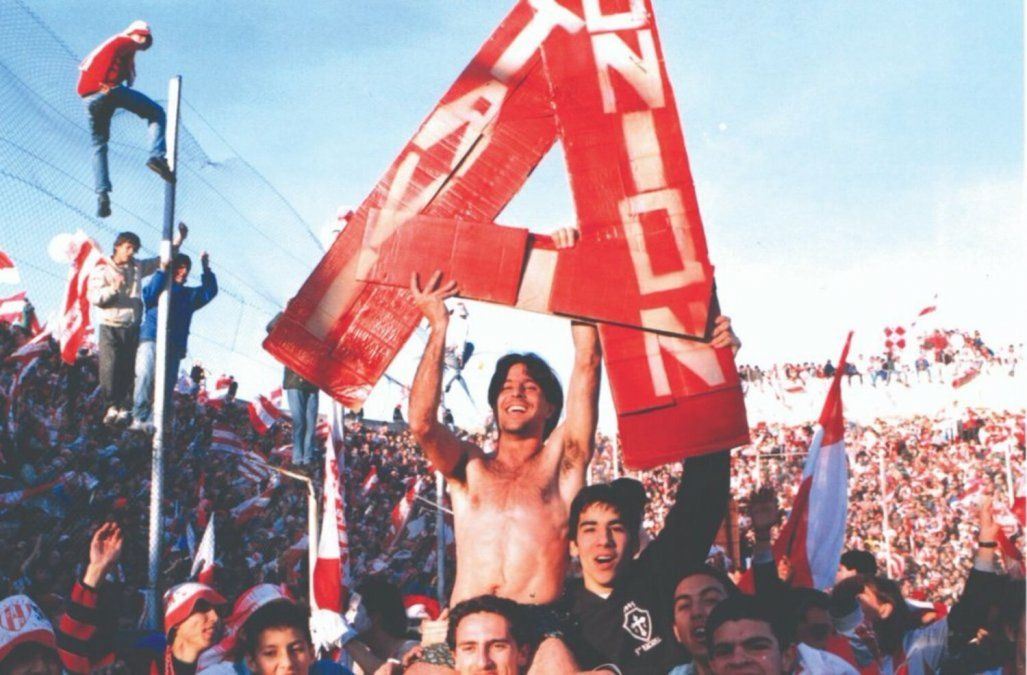 Unión llenó la cancha sin jugar. Lo hizo al día siguiente de jugar con Instituto