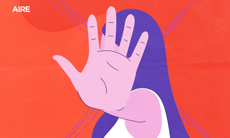 Si una mujer o alguien de su entorno atraviesa una situación de violencia de género, y decide hacer la denuncia puede hacerlo en cualquier comisaría. Si una mujer o alguien de su entorno atraviesa una situación de violencia de género, y decide hacer la denuncia puede hacerlo en cualquier comisaría.