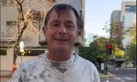 El insólito spot de campaña de un precandidato a intendente que se viralizó en las redes: millones en maquillaje El insólito spot de campaña de un precandidato a intendente que se viralizó en las redes: millones en maquillaje