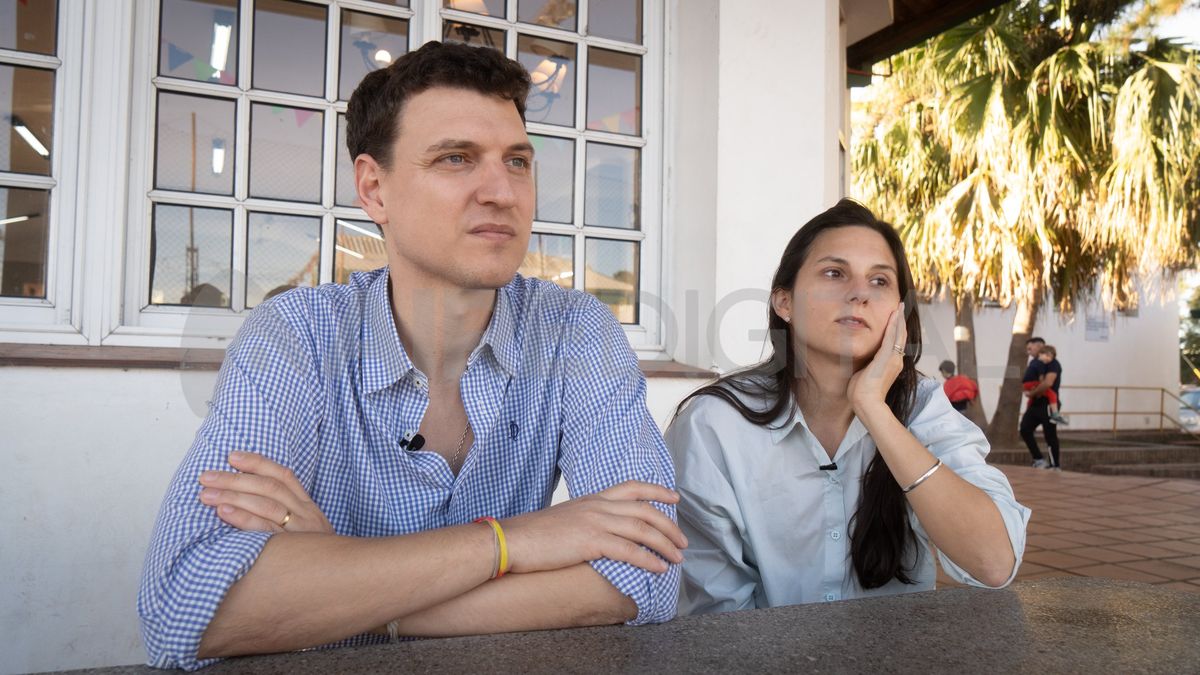 Gonzalo e Ivana coinciden en que hace falta que los profesionales médicos se capaciten sobre albinismo. Gonzalo e Ivana coinciden en que hace falta que los profesionales médicos se capaciten sobre albinismo.