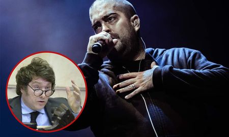 Patricio Fontanet, ex líder de Callejeros, habló del actual diputado libertario en medio de un show y dijo que Milei Tiene cara de nazi. Patricio Fontanet, ex líder de Callejeros, habló del actual diputado libertario en medio de un show y dijo que Milei Tiene cara de nazi.