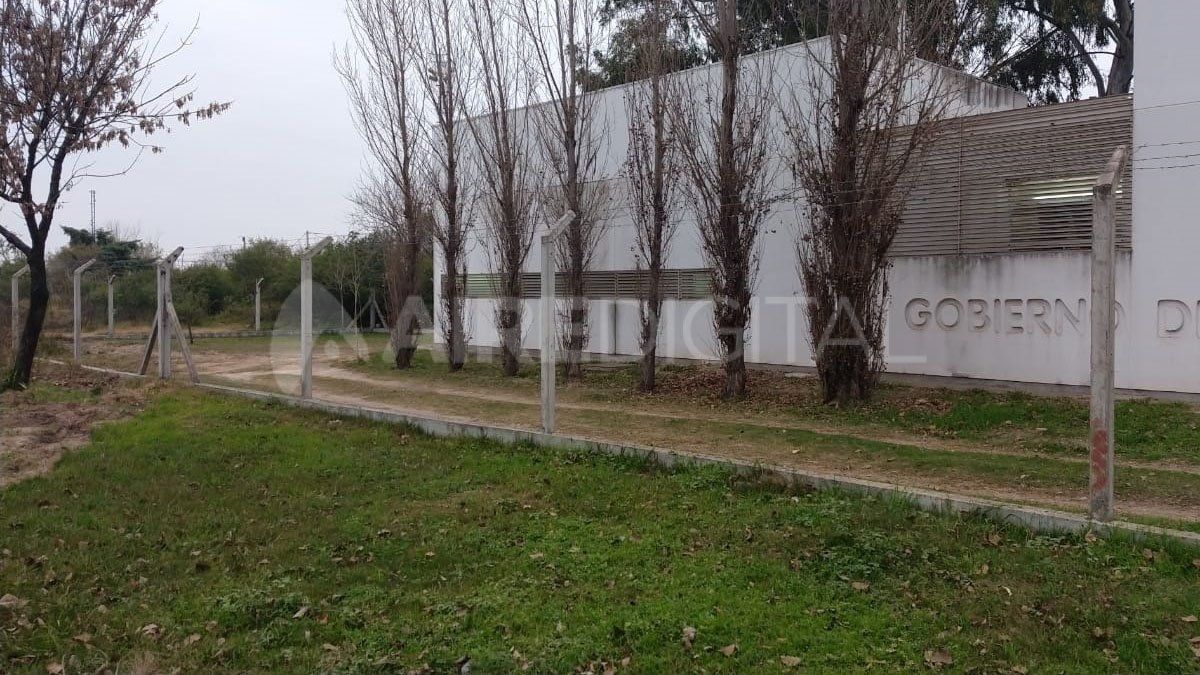 Sin protección. Así amaneció esta mañana el centro de salud de Varadero Sarsotti.&nbsp;