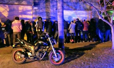 Detuvieron a unas 40 personas en una fiesta clandestina en Rosario Detuvieron a unas 40 personas en una fiesta clandestina en Rosario