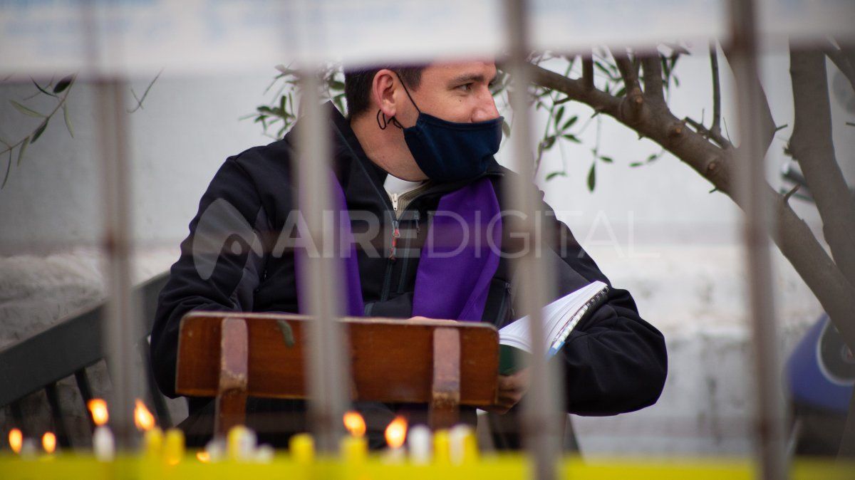 La parroquia de San Cayetano permanece abierta para las 10 misas programadas