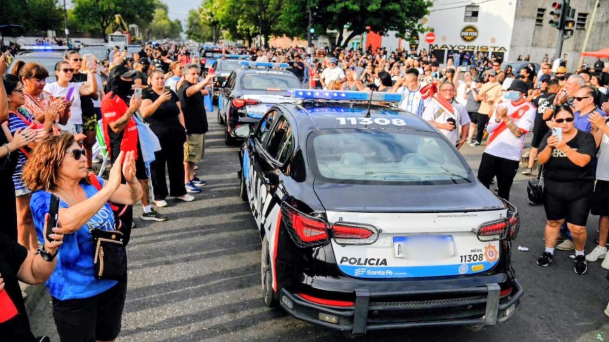 La protesta policial en Rosario se levantó este miércoles tras los anuncios de Maximiliano Pullaro.