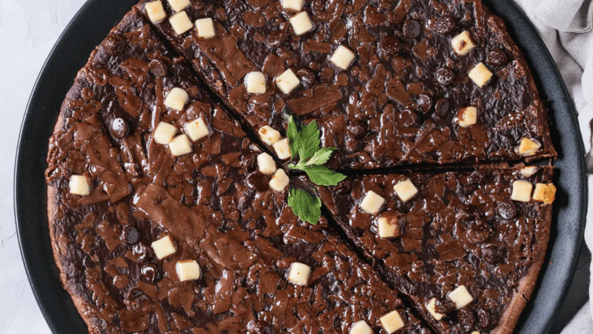 La pizza dulce es una excelente opción para hacer y disfrutar como postre. La pizza dulce es una excelente opción para hacer y disfrutar como postre.