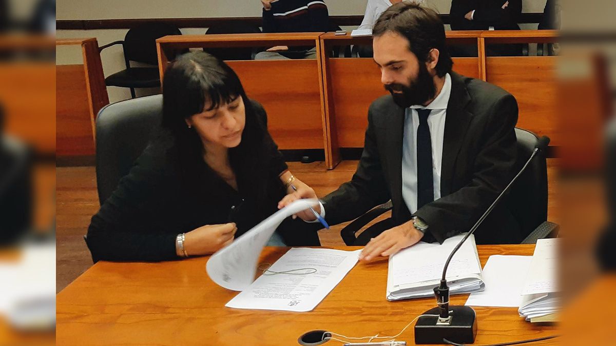 Los fiscales Del R&iacute;o Ayala y Hernandez pretenden una pena de 20 a&ntilde;os de prisi&oacute;n para el polic&iacute;a acusado