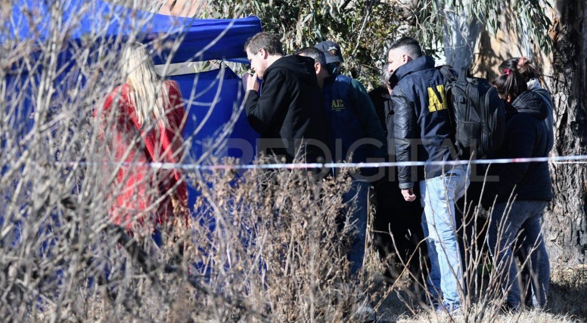 Investigadores en la escena del macabro hallazgo.&nbsp;