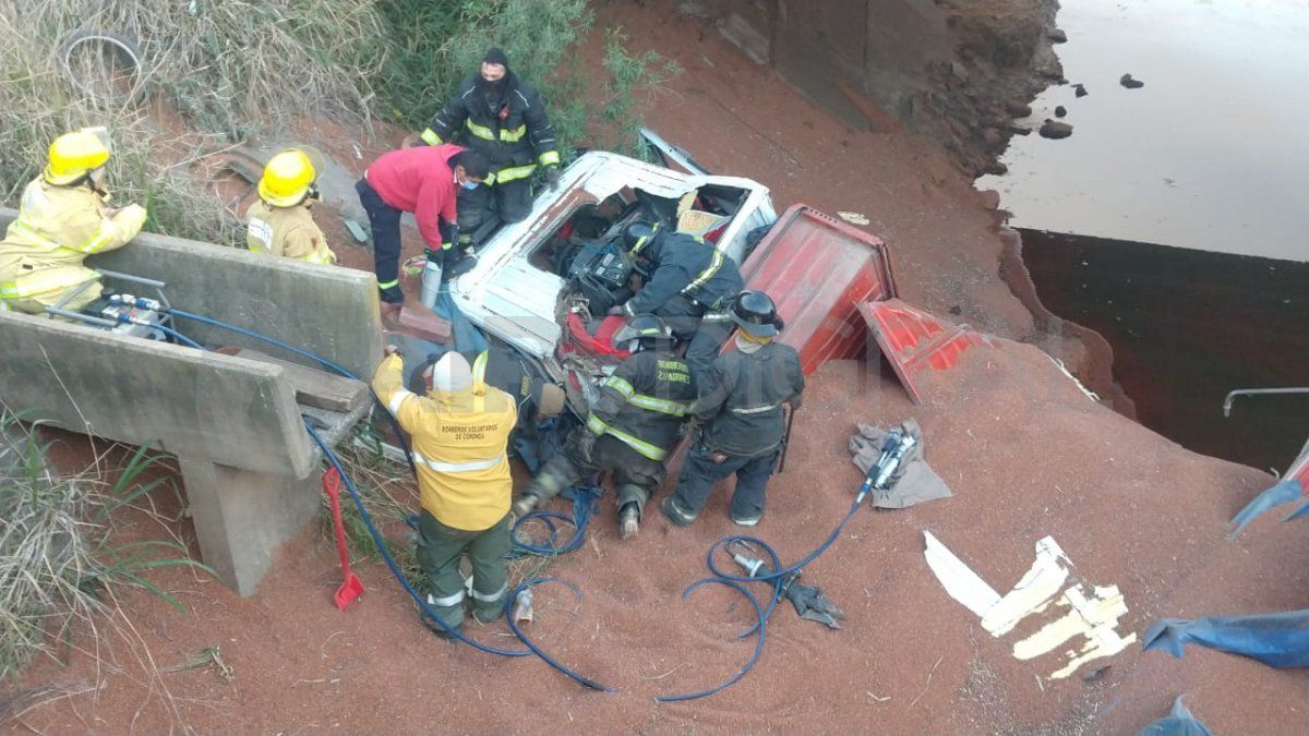 El accidente ocurrió a la altura del Kilómetro 130 de la Autopista Santa Fe-Rosario.