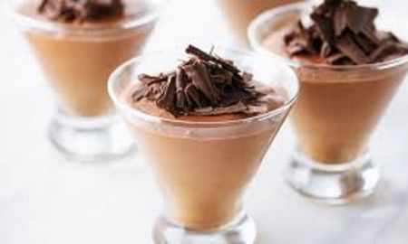Mousse de chocolate con 4 ingredientes. Mousse de chocolate con 4 ingredientes.