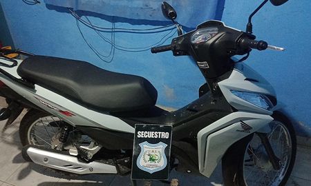 La moto que los delincuentes le sacaron a la víctima tras dispararle. La moto que los delincuentes le sacaron a la víctima tras dispararle.