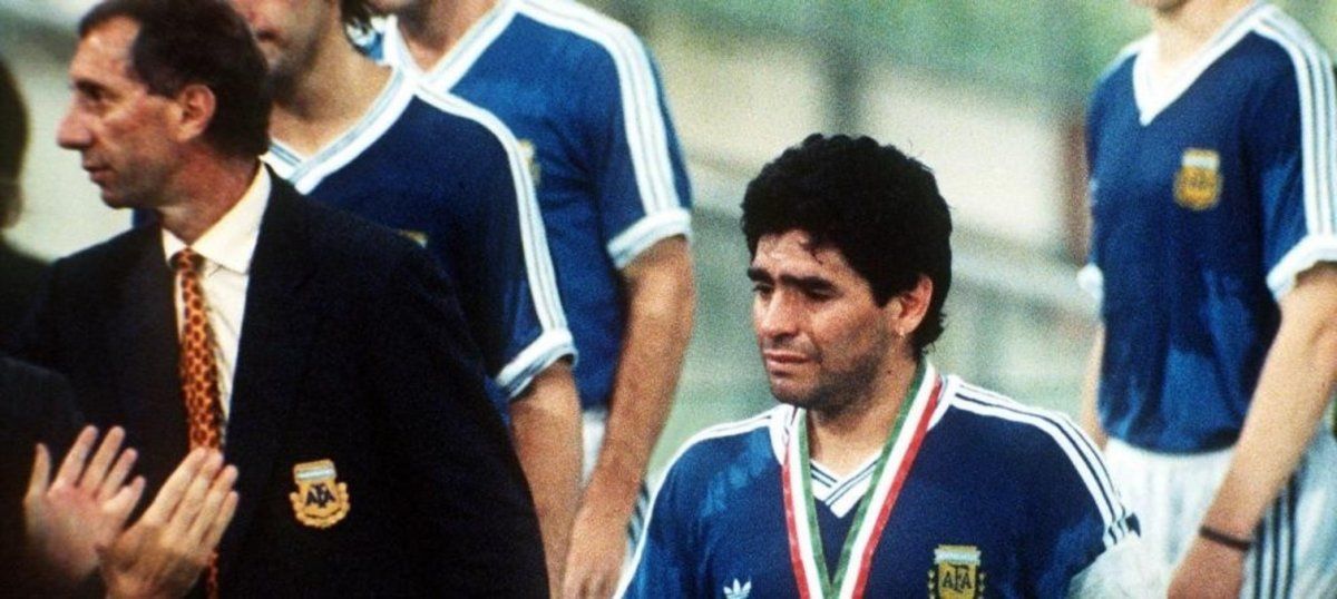 Carlos Salvador Bilardo acompaña en todo momento a Diego Armando Maradona