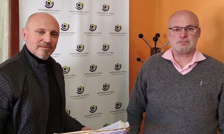 Los defensores del Pueblo de Rosario y Santa Fe, Gabriel Savino y Jorge Henn, firmaron una Resolución en la que describen los persistentes problemas que se generan en la entrega de medicamentos a los afiliados de Iapos.