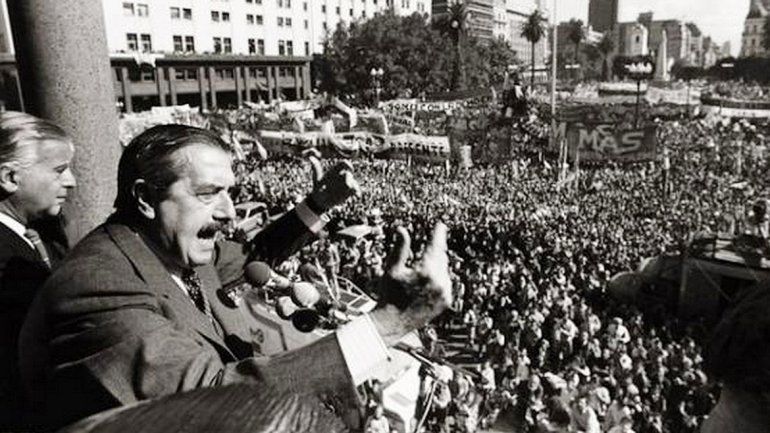 Se cumplen 35 años de la vuelta de la democracia con Alfonsín