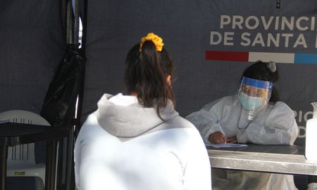 La provincia de Santa Fe sumó 35 nuevos casos de coronavirus en las últimas 24 horas. La provincia de Santa Fe sumó 35 nuevos casos de coronavirus en las últimas 24 horas.