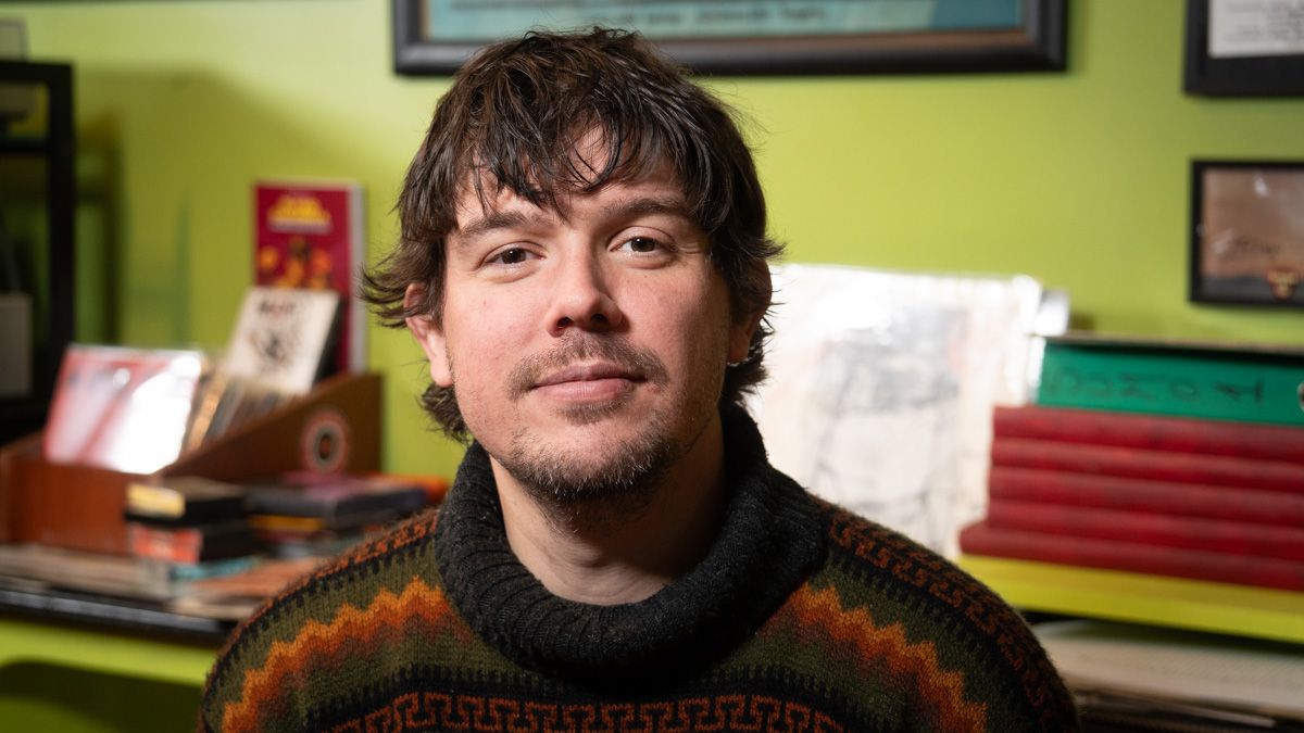 Gerardo comenzó a coleccionar seriamente cuando tenía aproximadamente 12 años. Gerardo comenzó a coleccionar seriamente cuando tenía aproximadamente 12 años.