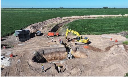 El Gobierno de la Provincia de Santa Fe ejecuta obras para localidades con alto riesgo hídrico, ante el pronóstico de un año con intensas lluvias. El Gobierno de la Provincia de Santa Fe ejecuta obras para localidades con alto riesgo hídrico, ante el pronóstico de un año con intensas lluvias.