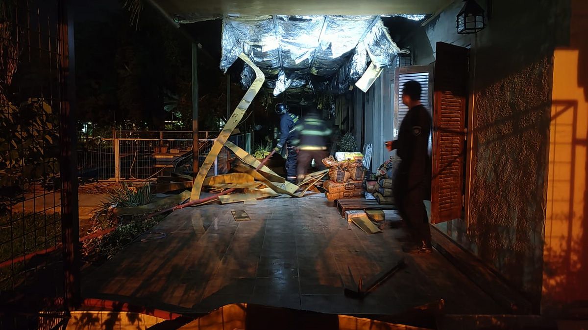 Por el momento se desconocen las causas que originaron el siniestro dentro de la casa de Villa Adelina.