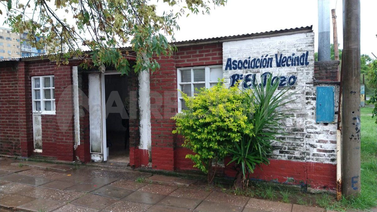 Vecinos de barrio El Pozo advirtieron del robo cuando pasaron esta mañana y no estaba la puerta.