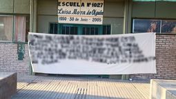 Una nueva bandera con amenazas en Rosario apareció colgada en el portón de ingreso de la escuela ubicada en Humberto Primo al 2400.