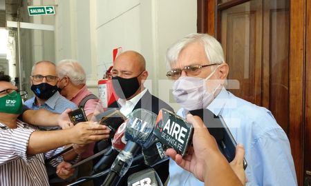 Los trabajadores nucleados en los gremios ATE y Upcn aprobaron este viernes la propuesta salarial del gobierno. Los trabajadores nucleados en los gremios ATE y Upcn aprobaron este viernes la propuesta salarial del gobierno.