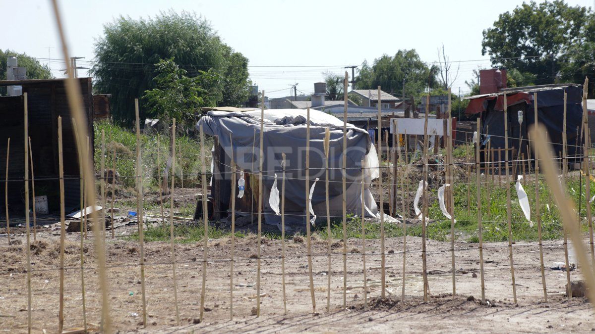 Se cumple un mes de las usurpaciones en los terrenos federales y todo sigue igual