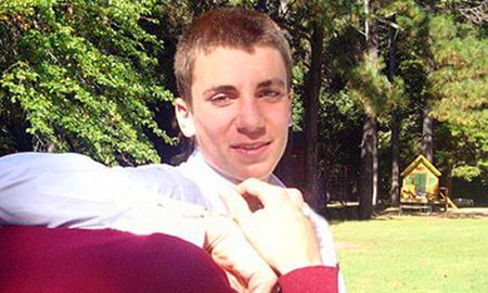 Matías Berardi tenía 16 años cuando fue secuestrado y asesinado a sangre fría. Matías Berardi tenía 16 años cuando fue secuestrado y asesinado a sangre fría.