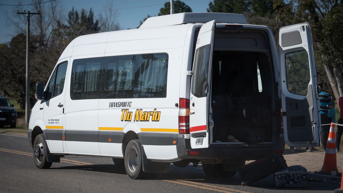La camioneta en la que iban las víctimas que fueron atacadas por Martín Kunz.