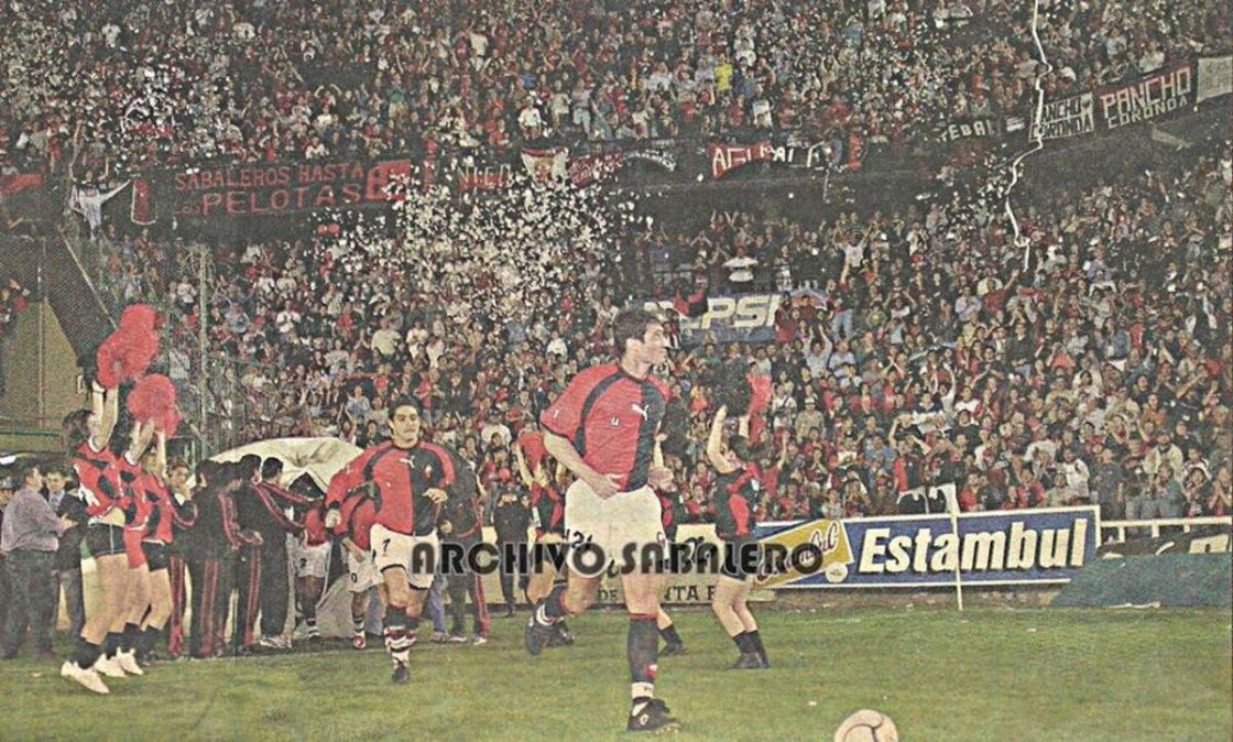 En 2001 la institución reinaguró su Estadio con mejoras sustanciales. En 2001 la institución reinaguró su Estadio con mejoras sustanciales.
