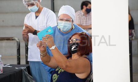 Aire de Santa Fe | Vacunacion covid docentes Sinopharm China_MG_82131200 MTH.jpg